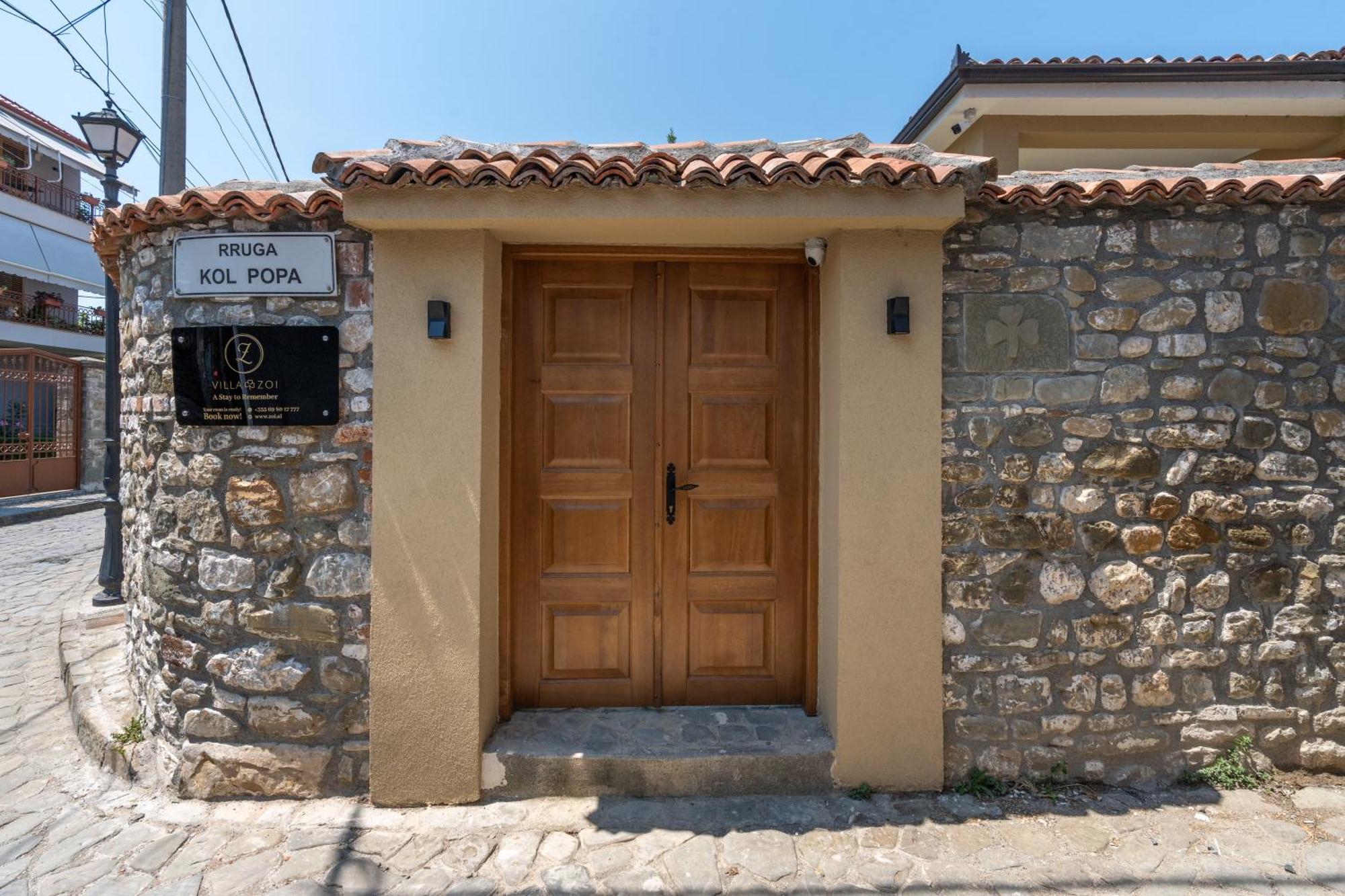 Villa Zoi A Stay To Remember I Located Inside The Castle Of Elbasan, On A Historic Roman Road Via Egnatia I Homemade Breakfast إلباسان المظهر الخارجي الصورة