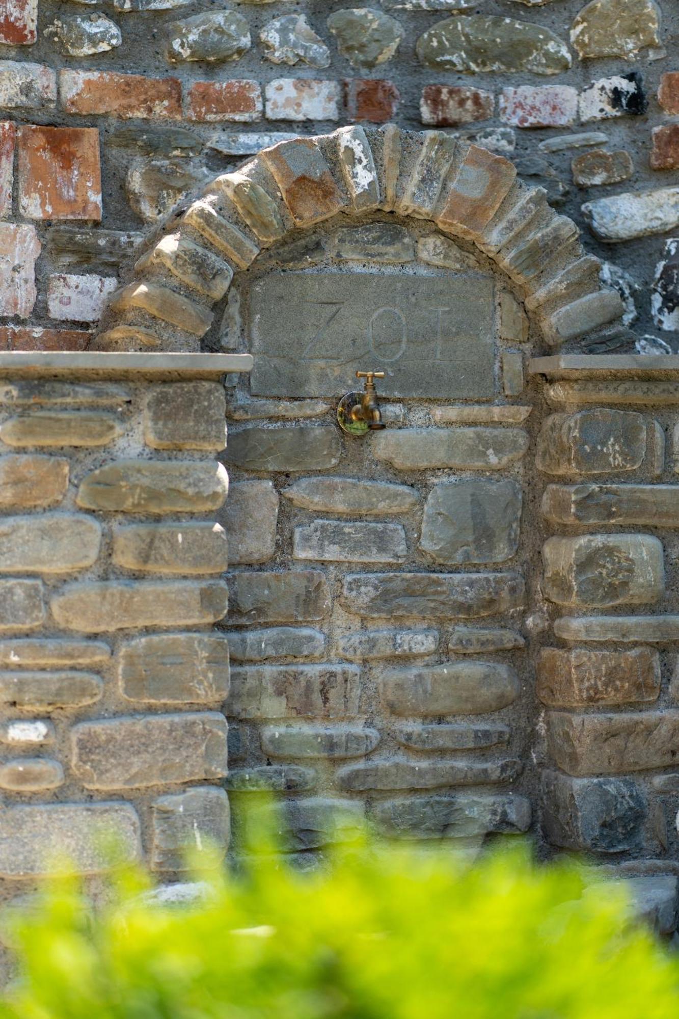 Villa Zoi A Stay To Remember I Located Inside The Castle Of Elbasan, On A Historic Roman Road Via Egnatia I Homemade Breakfast إلباسان المظهر الخارجي الصورة