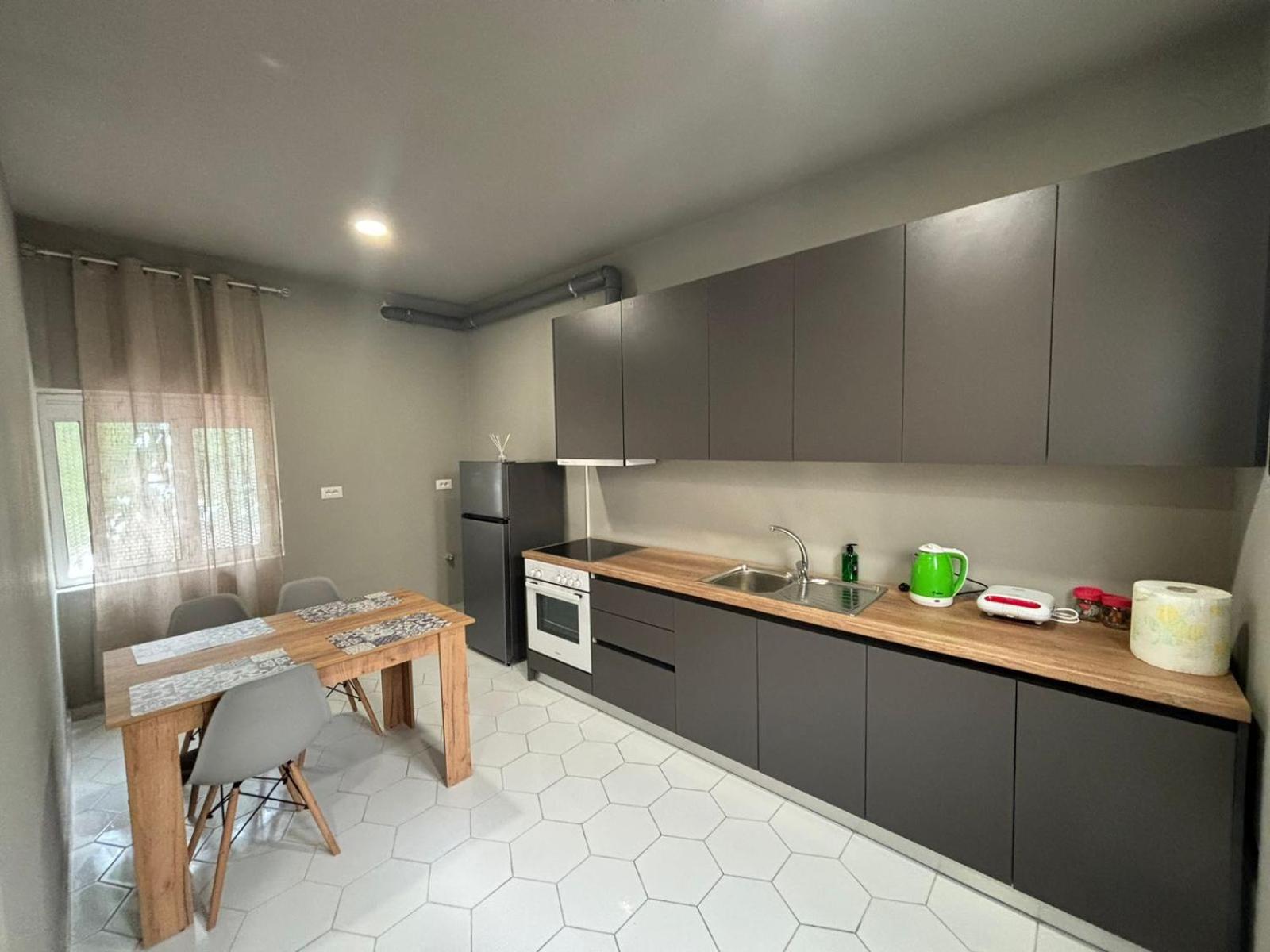 Villa Zoi A Stay To Remember I Located Inside The Castle Of Elbasan, On A Historic Roman Road Via Egnatia I Homemade Breakfast إلباسان المظهر الخارجي الصورة